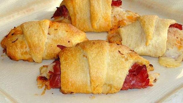 Crescent Reuben Roll Ups - loversrecipes